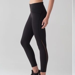 Lululemon black leggings 25”